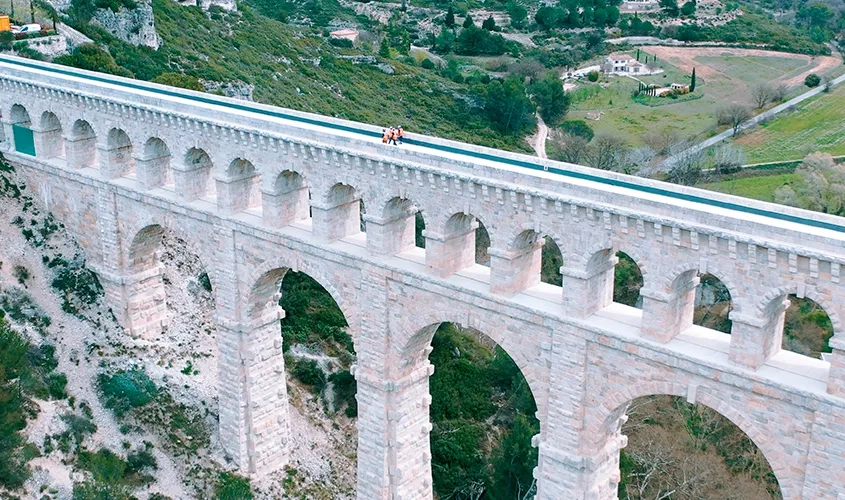 Construit en 1834, cet édifice patrimonial est aujourd'hui l'un des derniers aqueducs en activité. Construit en 1834, cet édifice patrimonial est aujourd'hui l'un des derniers aqueducs en activité.