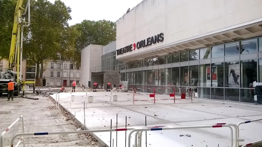 Vue générale du chantier de mise en œuvre des bétons.