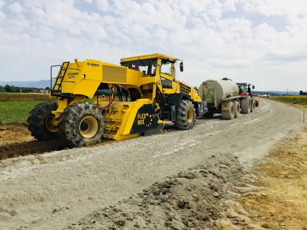 retraitement des chaussées en place aux liants hydrauliques routiers